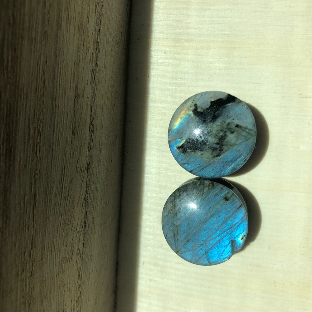 SOLD Labradorite plugs 3/4